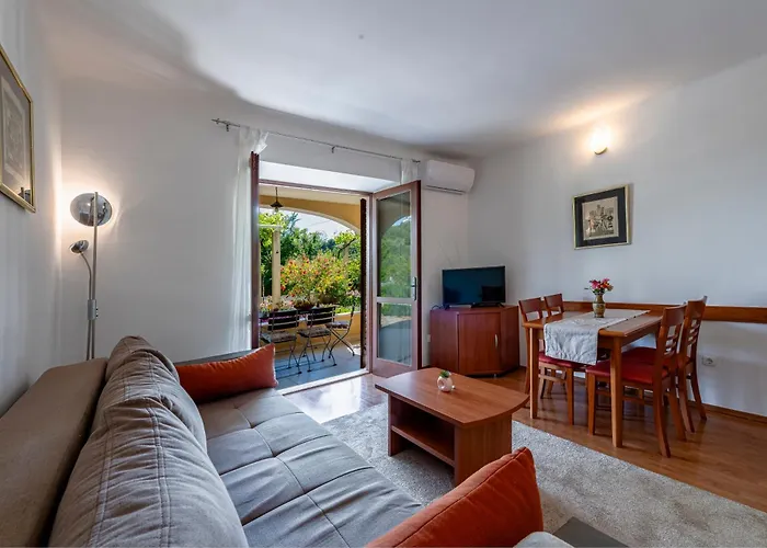 Madonna Field Ii دوبروفينك