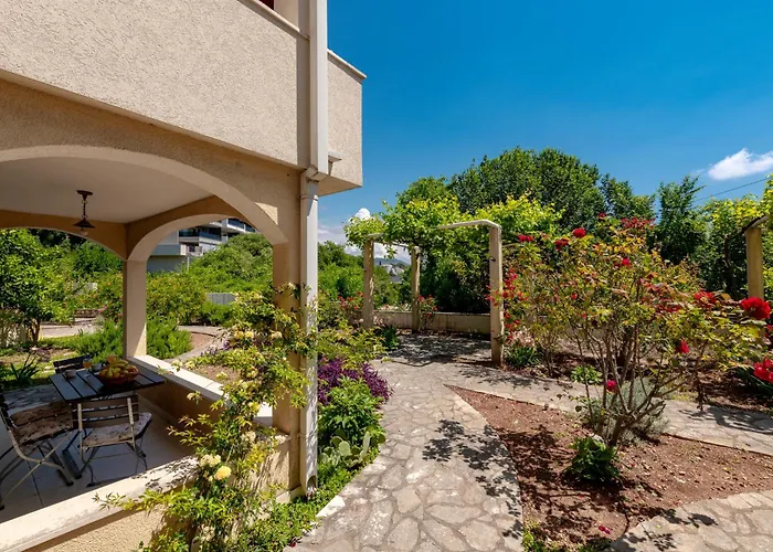 公寓 Madonna Field Ii *