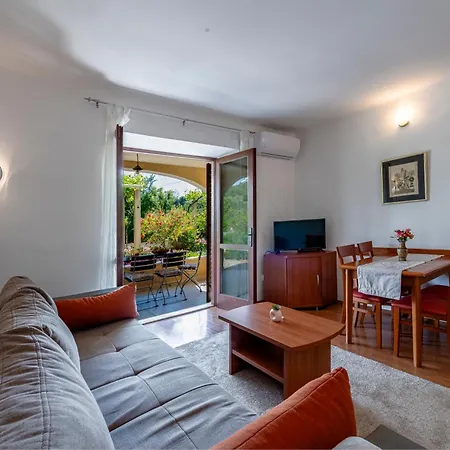 Madonna Field Ii Dubrownik